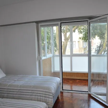 Constantino Garden Apartment Lisbon